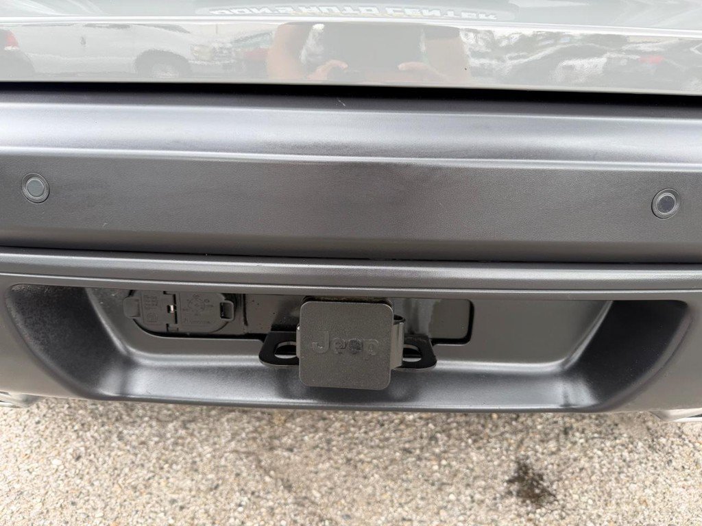 Used 2021 Jeep Cherokee Latitude Lux w/ Trailer Tow Group AWD/4WD image 44