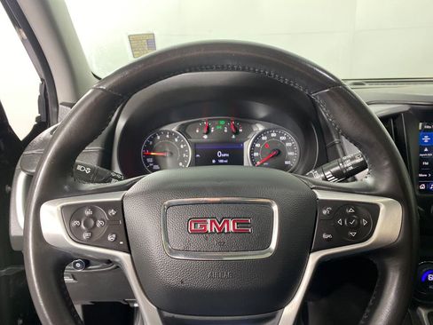 Used 2022 GMC Terrain SLT image 14