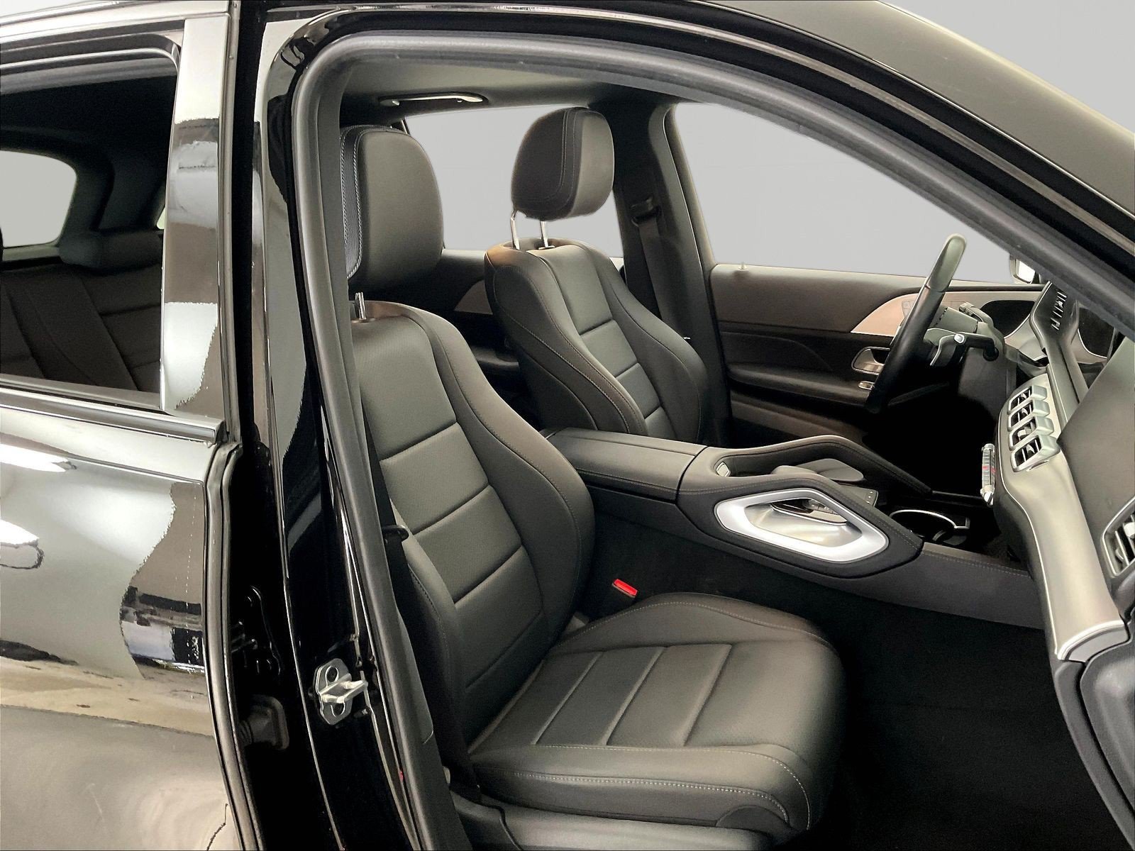 Certified 2025 Mercedes-Benz GLE 450 4MATIC w/ AMG Line Exterior image 29