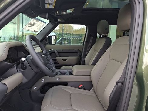 New 2026 Land Rover Defender 110 S AWD/4WD image 9