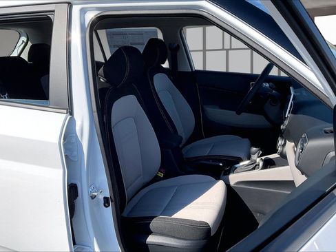 New 2026 Hyundai Venue SEL FWD image 11
