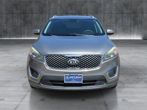 Used 2018 Kia Sorento FWD V6 image 8
