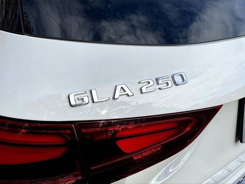 Used 2024 Mercedes-Benz GLA 250 4MATIC image 24