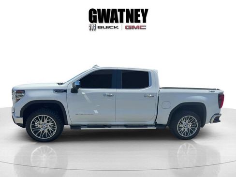 Used 2025 GMC Sierra 1500 SLT w/ SLT Premium Plus Package AWD/4WD image 8