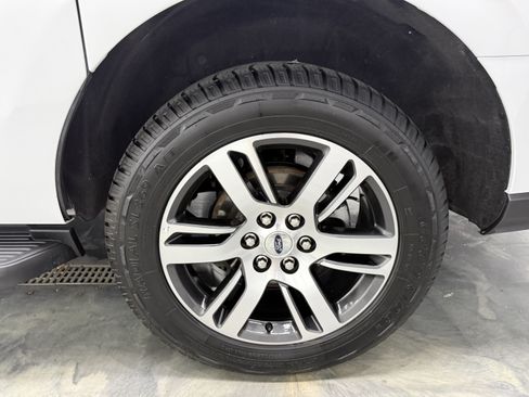 Used 2024 Ford Expedition Max Limited AWD/4WD image 30