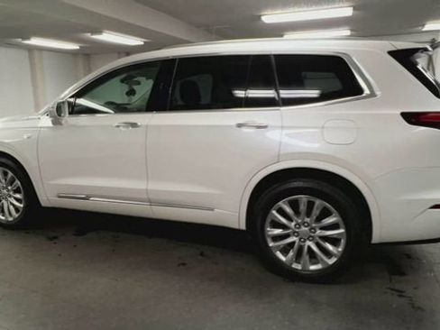 Certified 2020 Cadillac XT6 Premium Luxury image 6