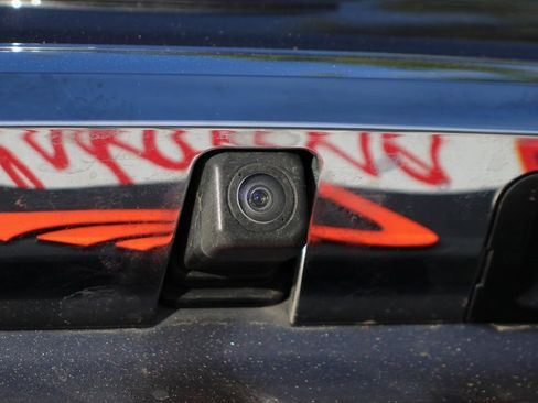 Used 2017 Toyota Camry LE image 40