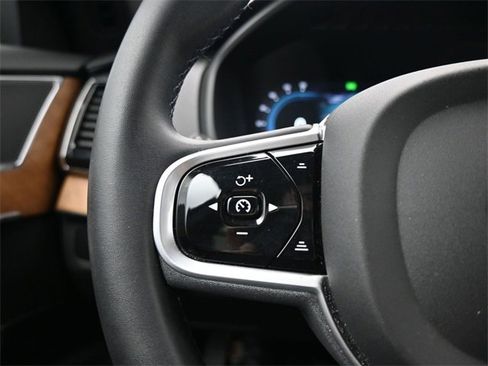 Used 2023 Volvo XC90 B6 Plus w/ Protection Package Premier image 25