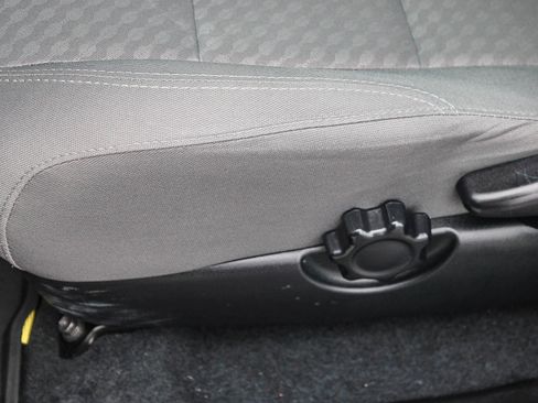 Used 2022 Toyota Tacoma SR image 22