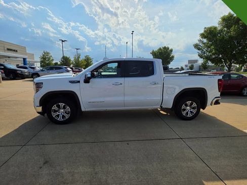 Used 2025 GMC Sierra 1500 SLT AWD/4WD image 3