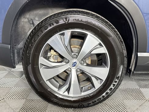 Used 2024 Subaru Ascent Premium w/ Convenience Package image 32