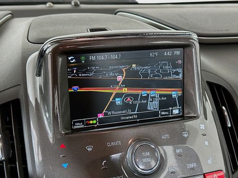 Used 2015 Chevrolet Volt Premium w/ Premium Trim Package FWD image 21