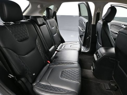 Used 2024 Ford Edge Titanium AWD/4WD image 40
