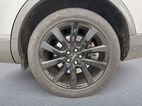 Used 2023 Lincoln Nautilus Reserve w/ Monochromatic Package AWD/4WD image 13