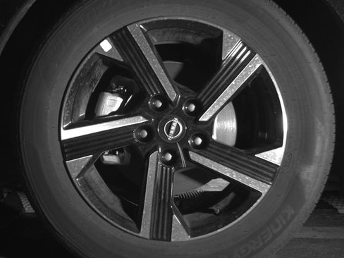 Used 2025 Nissan Sentra SV FWD image 15