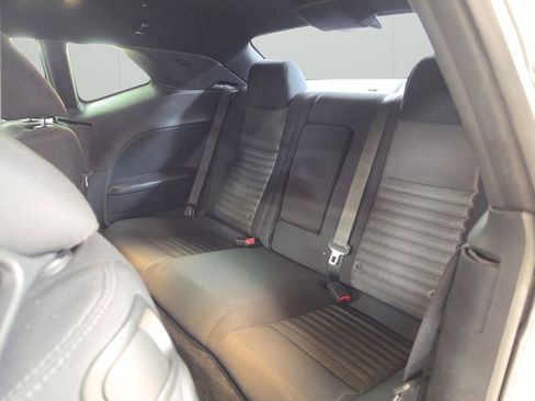 Used 2014 Dodge Challenger R/T RWD image 12