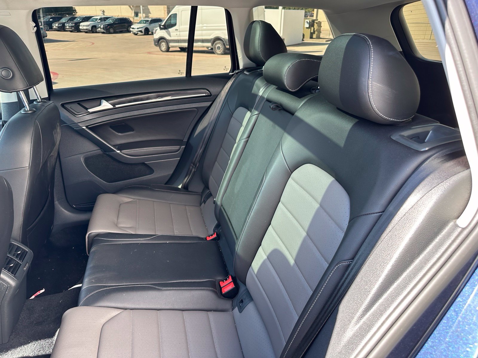 Used 2017 Volkswagen Golf SEL FWD image 15