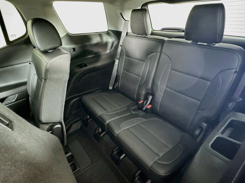 Used 2020 GMC Acadia SLT w/ LPO, Floor Liner Package FWD image 30