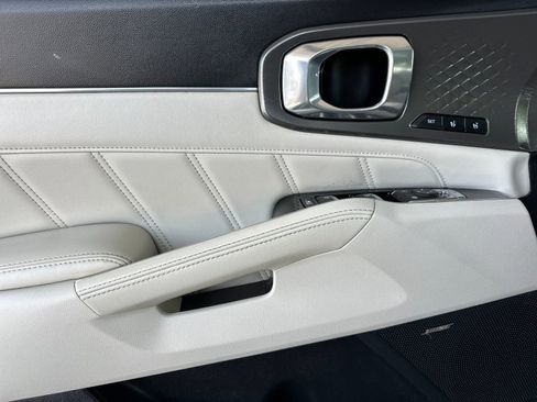 Certified 2023 Kia Sorento SX Prestige w/ Panoramic Sunroof Package AWD/4WD image 13