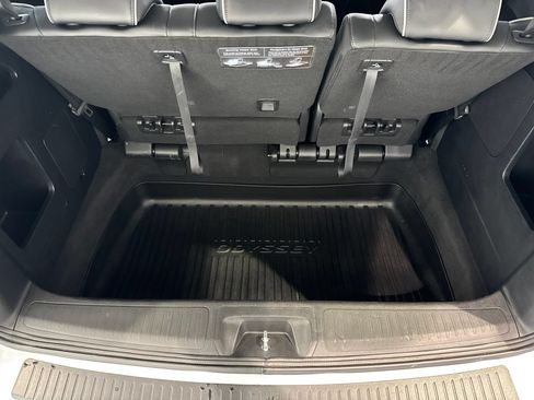 Used 2025 Honda Odyssey Elite image 11