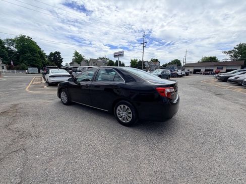 Used 2014 Toyota Camry LE FWD image 31