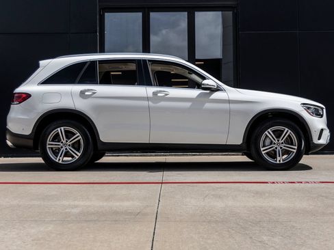 Used 2021 Mercedes-Benz GLC 300 4MATIC w/ Multimedia Package image 10