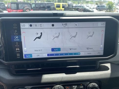 Used 2024 Jeep Gladiator Sport AWD/4WD image 23
