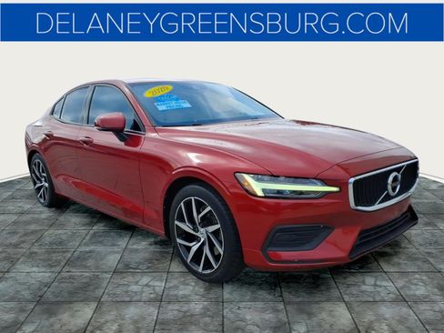 Used 2020 Volvo S60 T5 Momentum FWD image 1