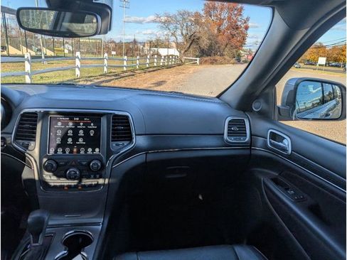 Used 2018 Jeep Grand Cherokee High Altitude image 28