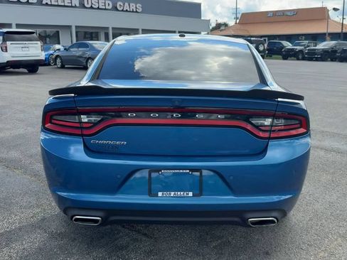 Used 2022 Dodge Charger SXT w/ Leather Interior Group RWD image 6