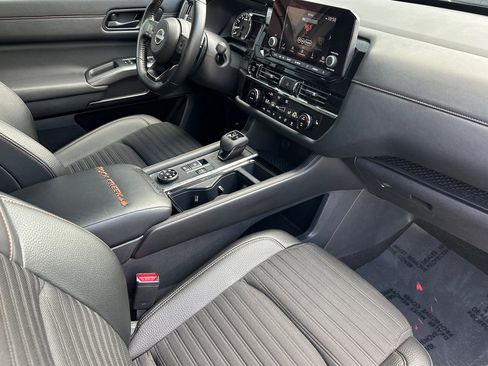 Used 2025 Nissan Pathfinder Rock Creek AWD/4WD image 20