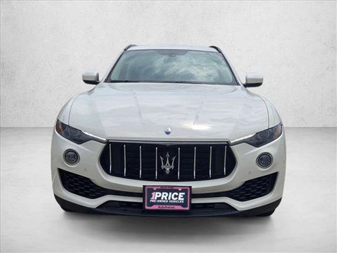Used 2018 Maserati Levante image 2