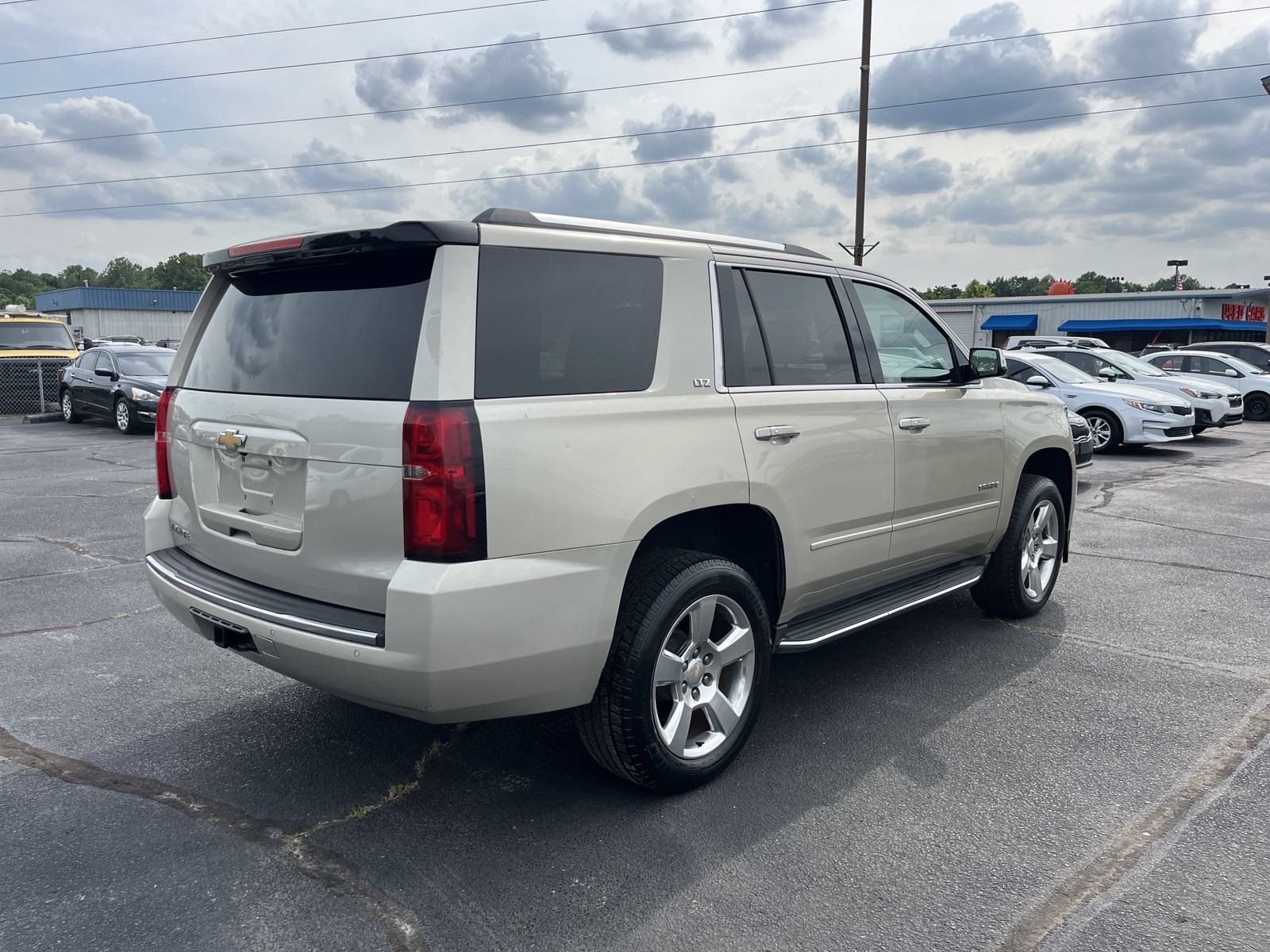 Used 2015 Chevrolet Tahoe LTZ RWD image 5