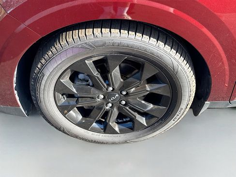 Used 2024 Kia Carnival SX Prestige image 35