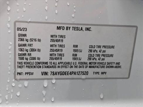 Used 2023 Tesla Model Y Long Range AWD/4WD image 25