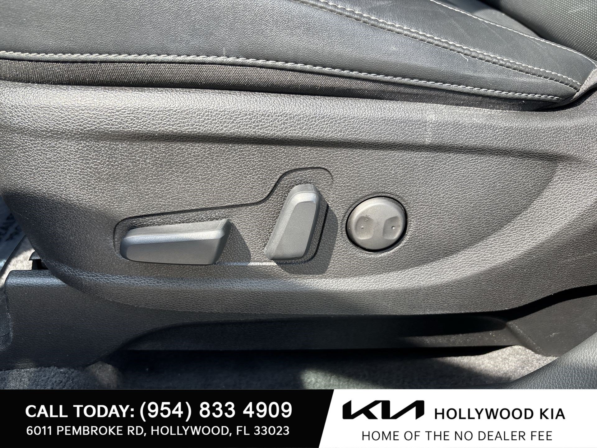 Certified 2023 Kia Telluride S w/ S Sunroof Package AWD/4WD image 14