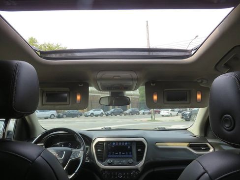 Used 2019 GMC Acadia Denali w/ Technology Package AWD/4WD image 13