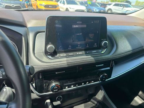 Used 2022 Nissan Rogue SV AWD/4WD image 28