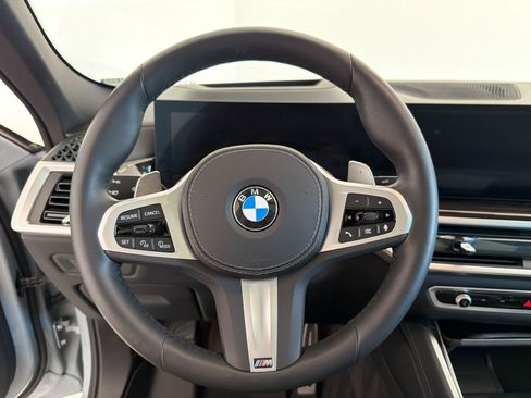 Certified 2025 BMW X6 xDrive40i w/ Premium Package AWD/4WD image 11