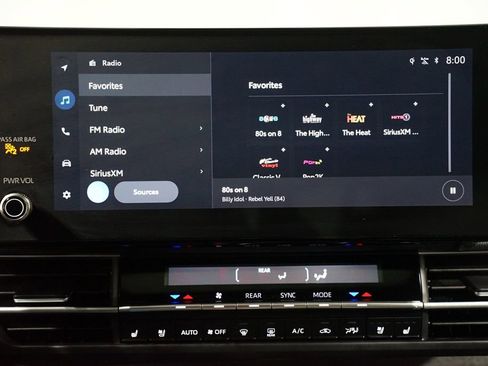 Used 2025 Toyota Sienna Limited image 18