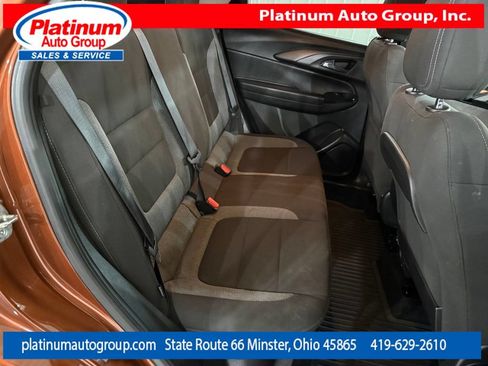 Used 2021 Chevrolet TrailBlazer LT FWD image 36