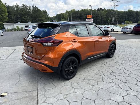 Used 2021 Nissan Kicks SR FWD image 13
