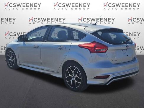 Used 2015 Ford Focus SE w/ SE Sport Package image 3