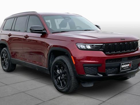 Certified 2025 Jeep Grand Cherokee L Altitude image 3