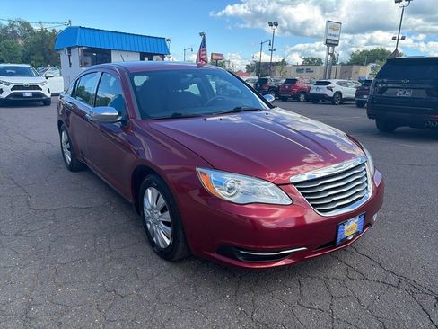 Used 2014 Chrysler 200 LX FWD image 3