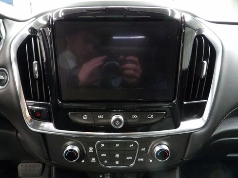 Used 2021 Chevrolet Traverse RS w/ LPO, Floor Liner Package AWD/4WD image 58