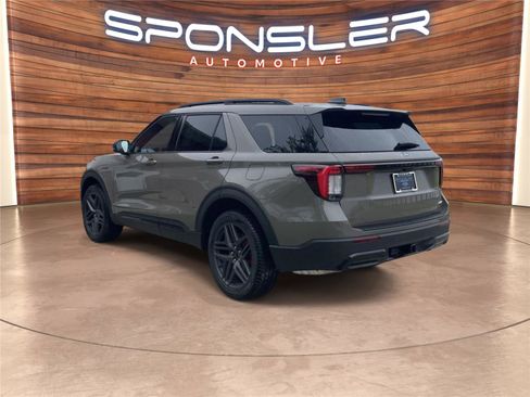 New 2026 Ford Explorer ST-Line w/ ST-Line Street Pack AWD/4WD image 3