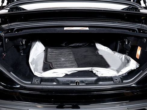 Used 2017 Ferrari California T image 9