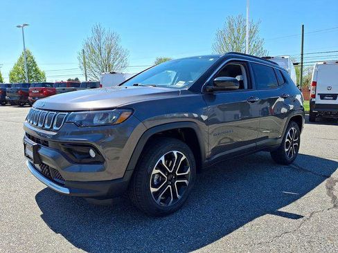Certified 2022 Jeep Compass Limited AWD/4WD image 3