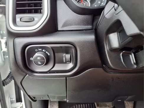 Used 2025 RAM 2500 Big Horn AWD/4WD image 23